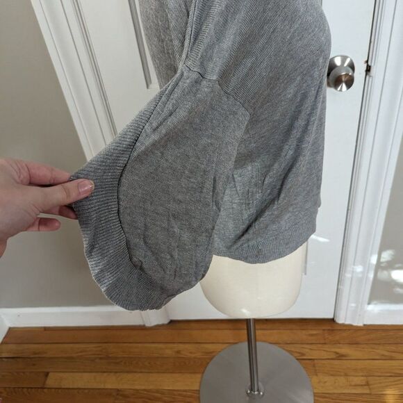 bishop + young | Heather Grey Ruffle Sleeve Sweater Size Small - Picture 6 of 10